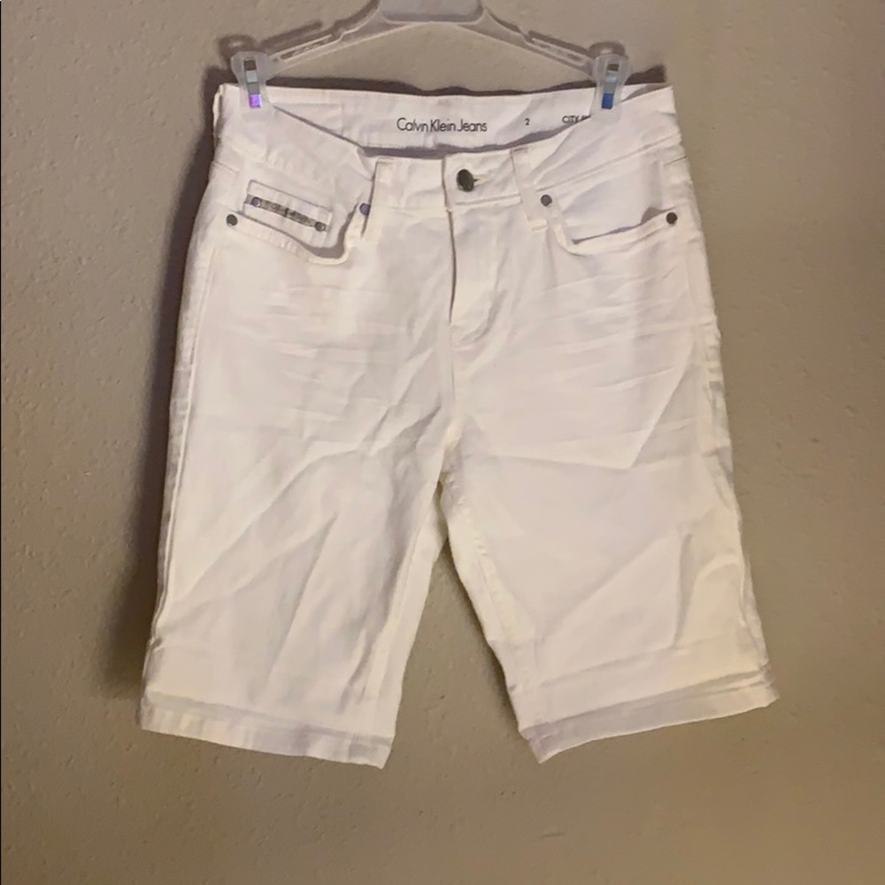 WHITE CALVIN KLEIN JEAN SHORTS